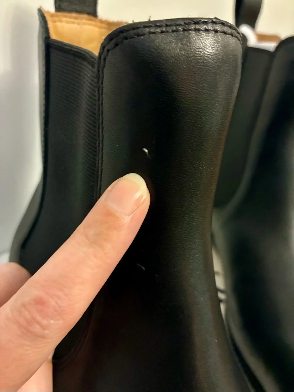 Quince Men's Essential Leather Dress Chelsea Boot Black Size 9 NIB